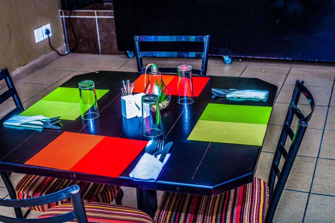 Coyotes Hotel & Conference Centre Mbombela Екстериор снимка