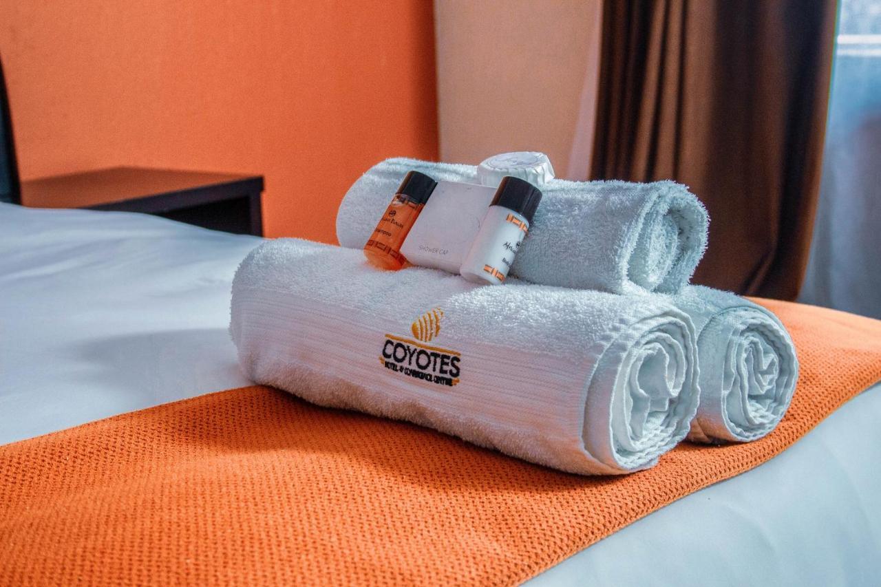 Coyotes Hotel & Conference Centre Mbombela Екстериор снимка